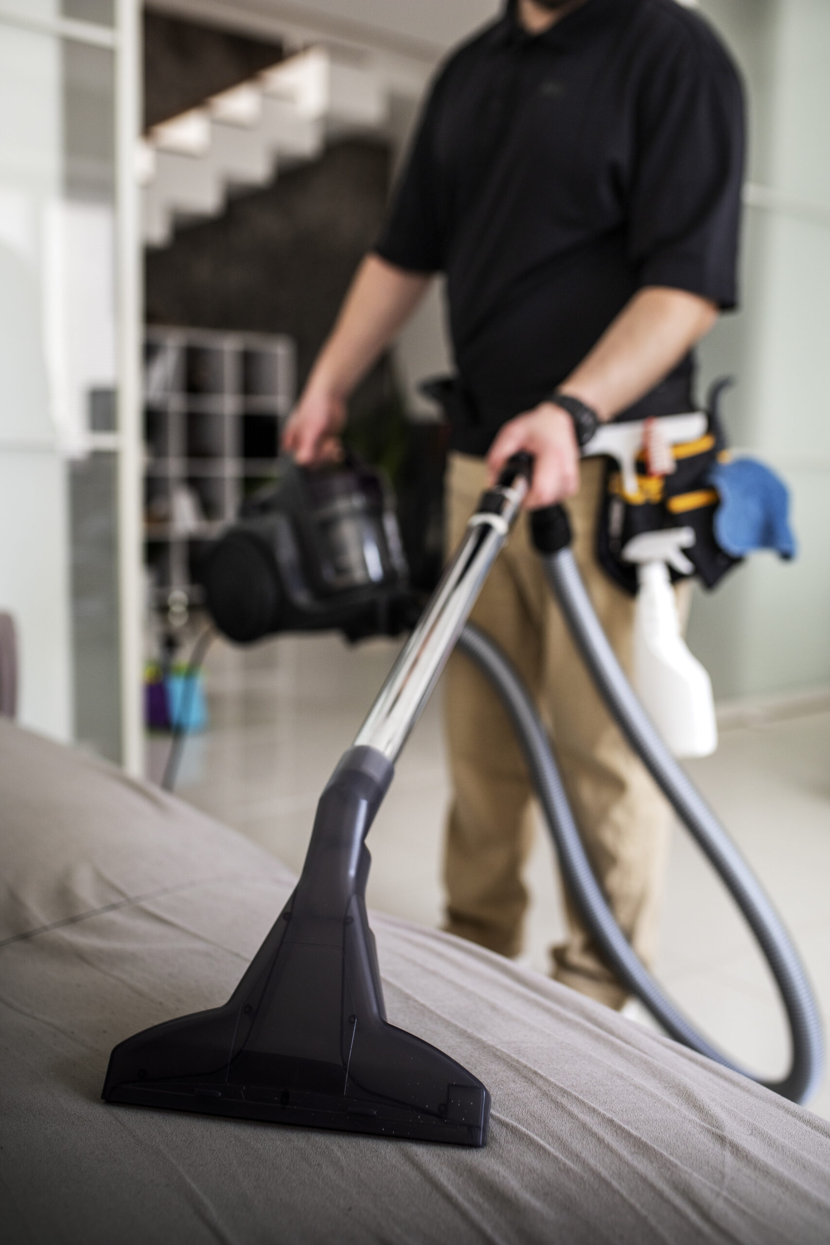 man-doing-professional-home-cleaning-service (2) man-doing-professional-home-cleaning-service (2)